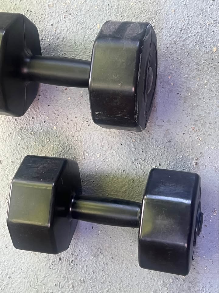 Heavy duty plastic dumbbell black 10 pounds seat off 2 - photo 4