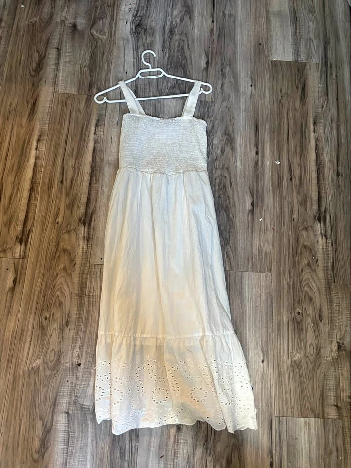 Reitmans Signature White Shirred Eyelet Maxi Dress size S