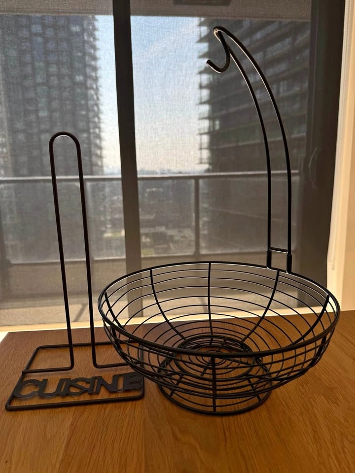 Cuisine Black Wire Fruit Basket with Banana Hanger and Paper Tow