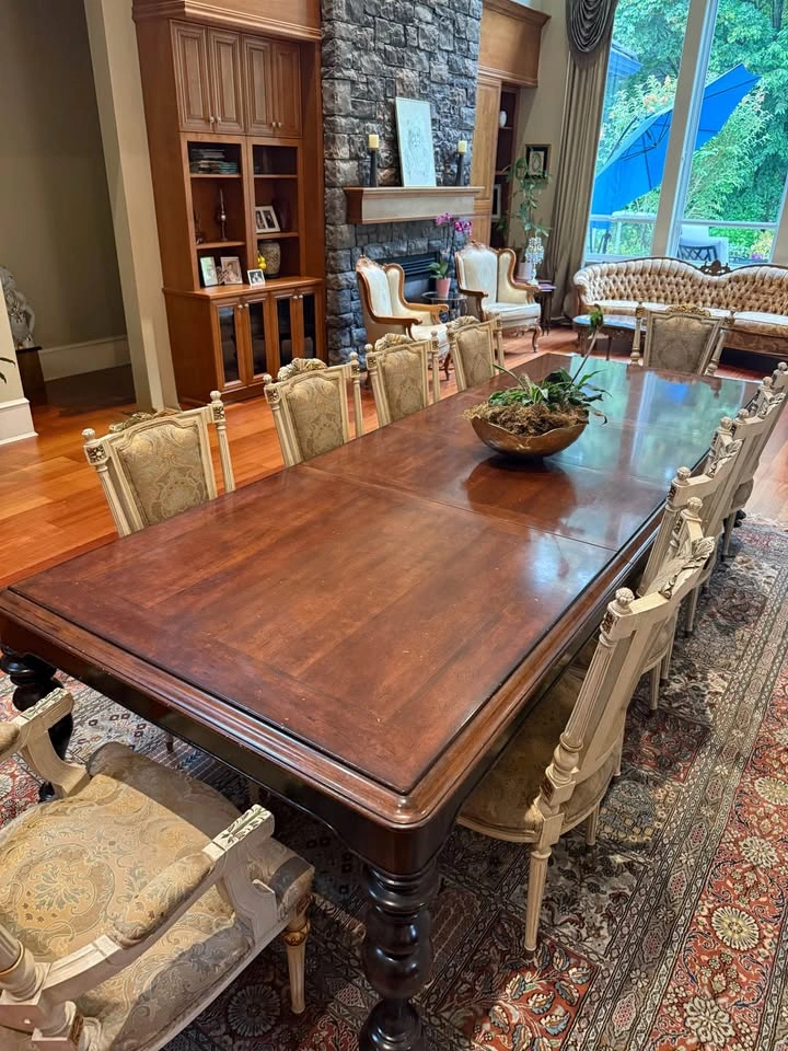 Beautiful Dining Set - photo 2
