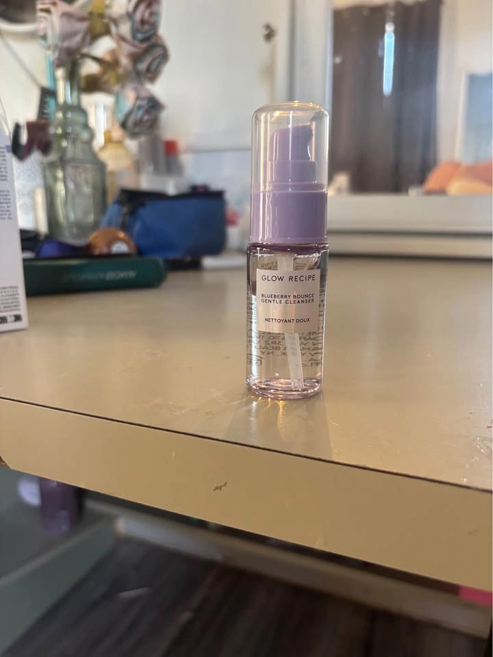Glow Recipe Cleanser Brand New - photo 2