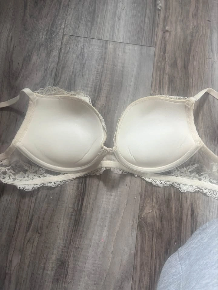 La Senza Beyond Sexy Classic Plunge Bra 34C - photo 2