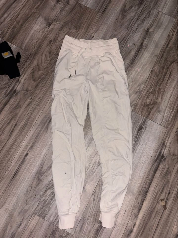 Lululemon dance joggers size 0 - photo 2