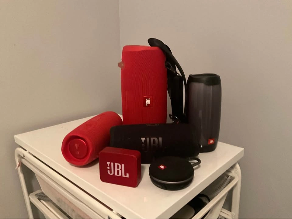 AUDIO GEAR BUNDLE - Headphones + Speakers - photo 3