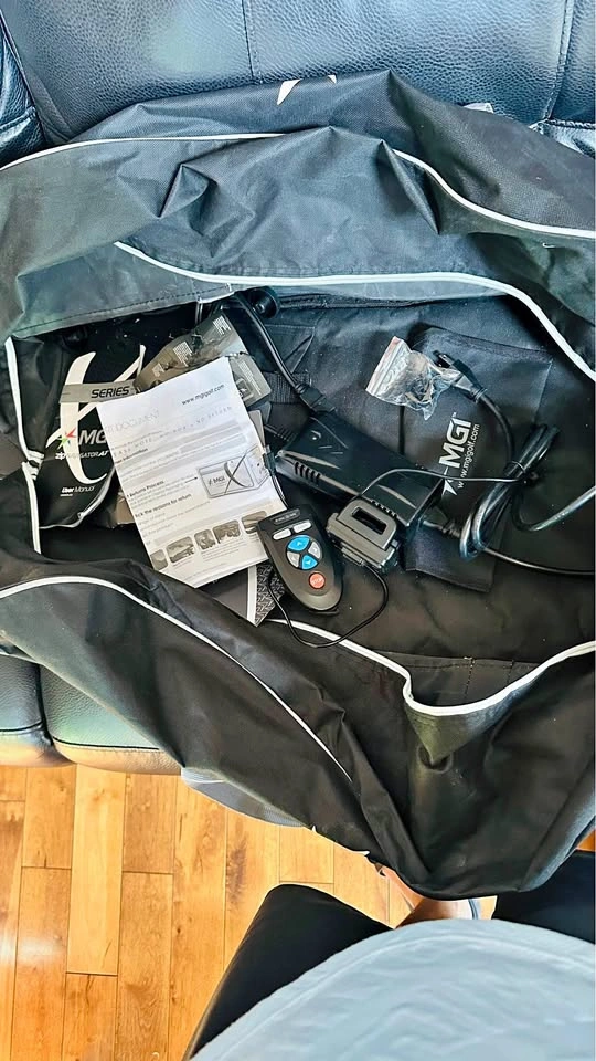 MGI Zip Navigator AT Remote Electric Golf Caddy w/ Seat