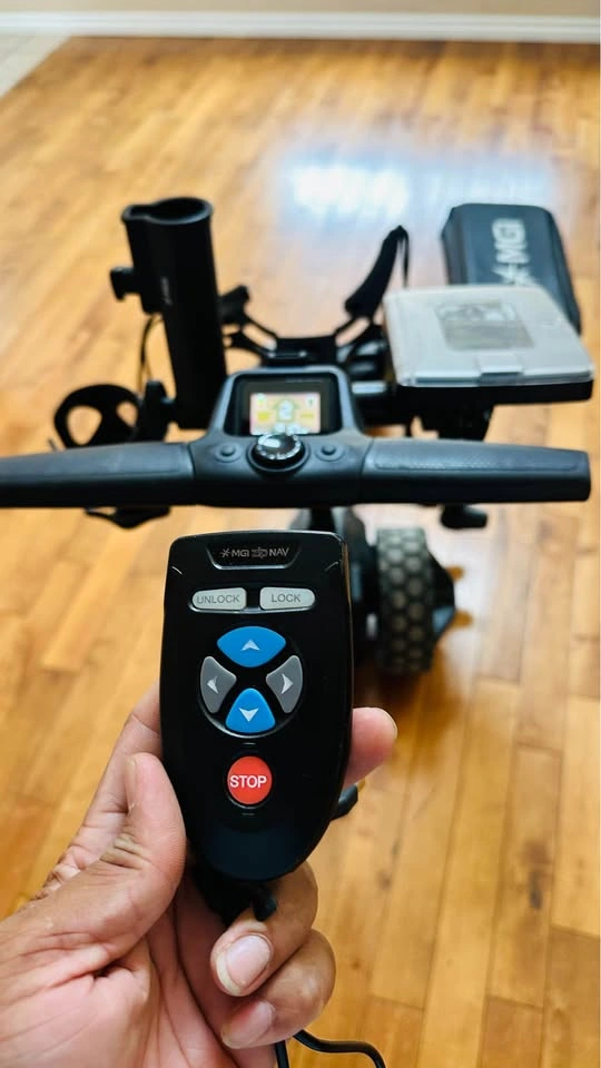 MGI Zip Navigator AT Remote Electric Golf Caddy w/ Seat - photo 2