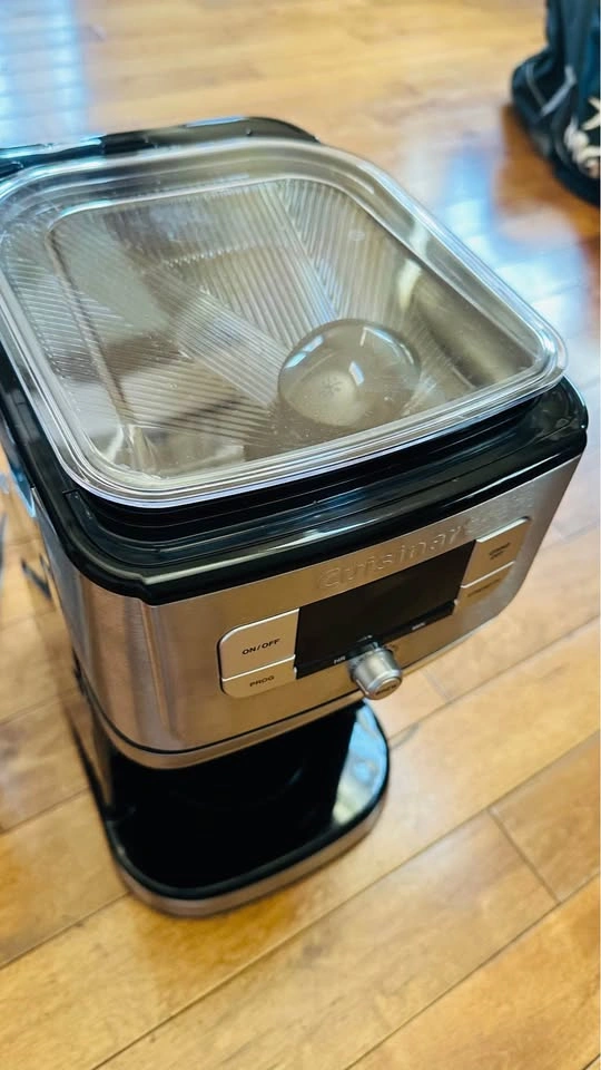 Cuisinart Fully Automatic Burr Grind & Brew 10-Cup Coffeemaker - photo 3