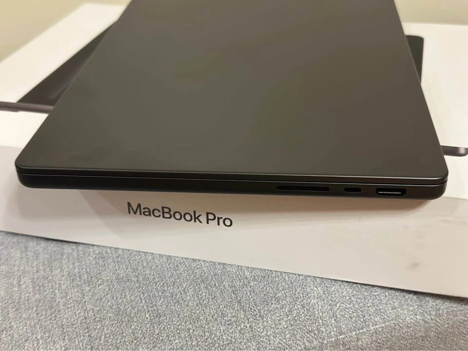 MacBook Pro M5 – Like New (24GB / 1TB) - photo 5