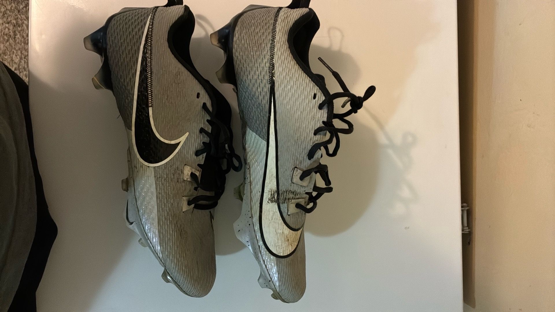 Nike football cleats Size 13 Men’s retail $110 - photo 3