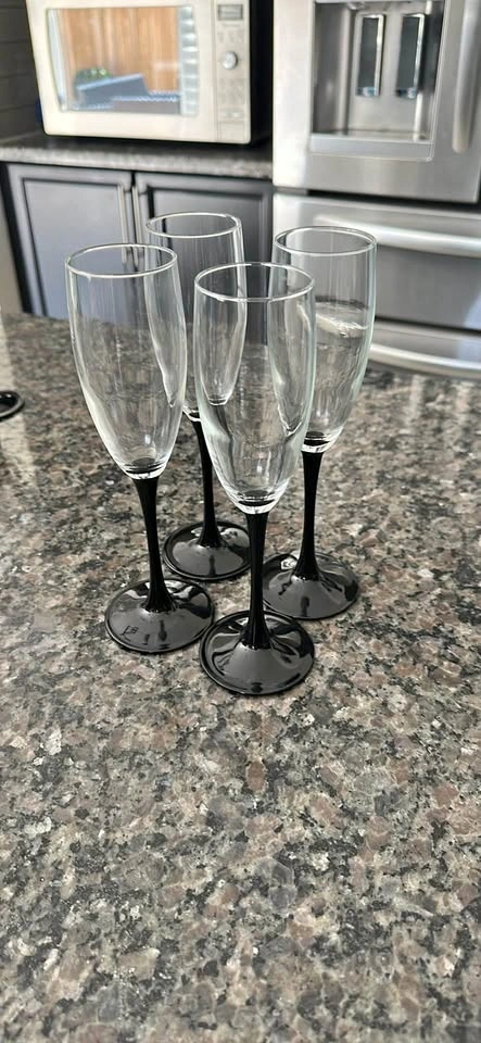 Champagne Flutes – Set of 4 – Made in France