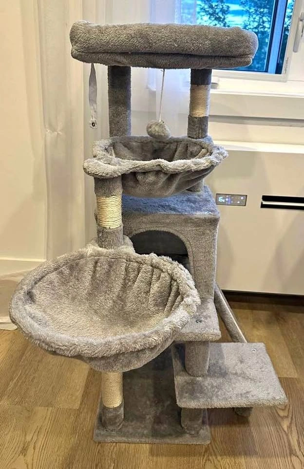 Cat tree IDEAL condition