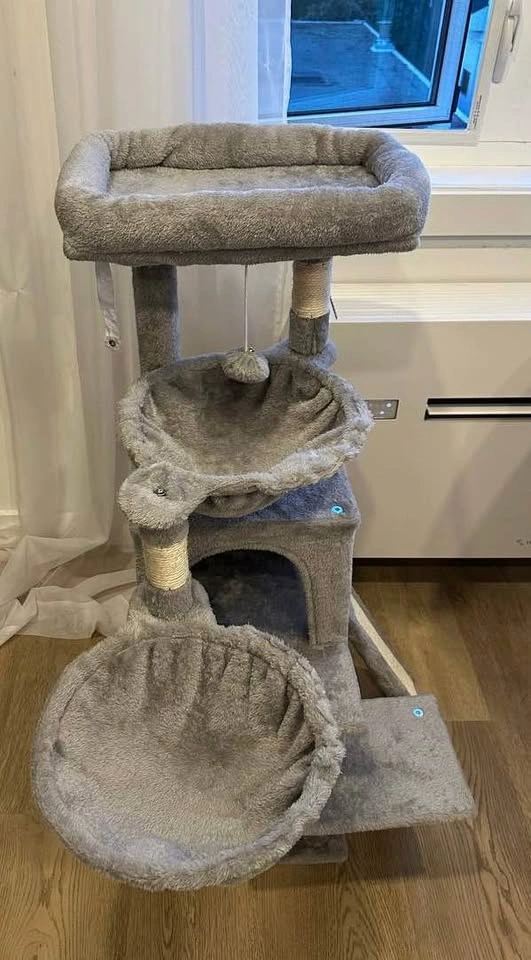 Cat tree IDEAL condition - photo 2