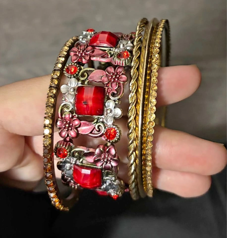 Red Floral Stretch Bracelet and Bangle Set