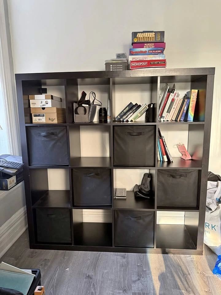 Large 4x4 Cube Storage Shelf with 6 Bins