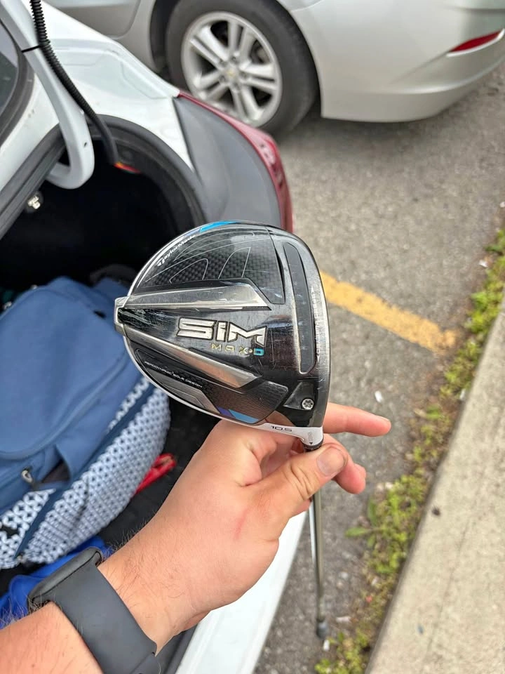 Taylormade SIM Max D driver