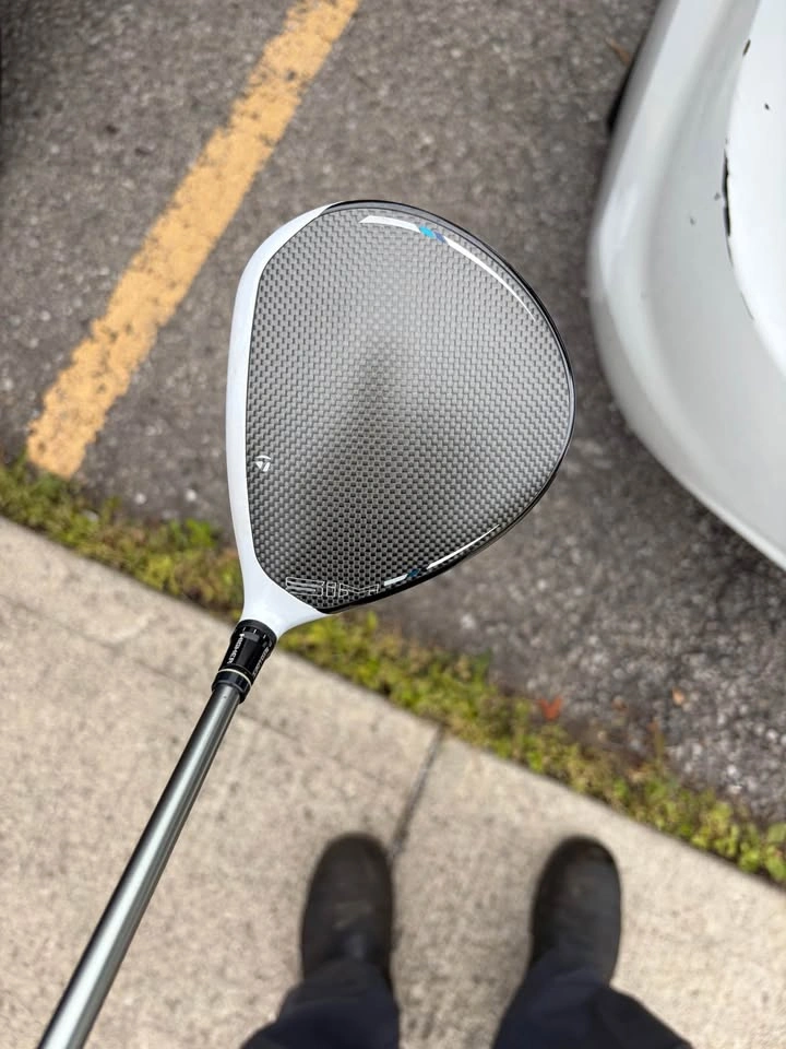 Taylormade SIM Max D driver - photo 3