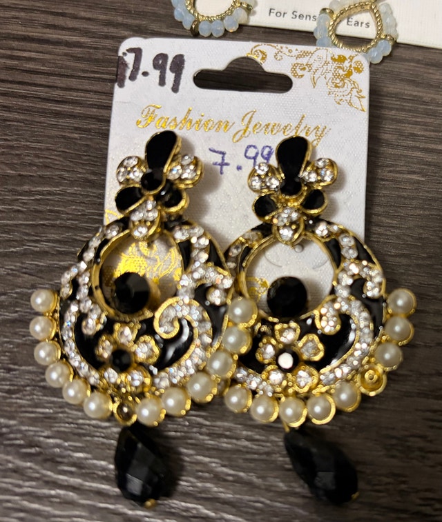Laurén and Ardene Fashion Earring Bundle - photo 5