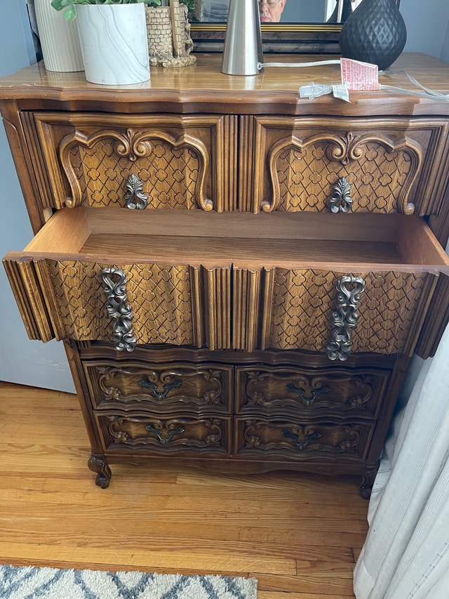 5 Drawer dresser - wood dovetailing! - photo 2