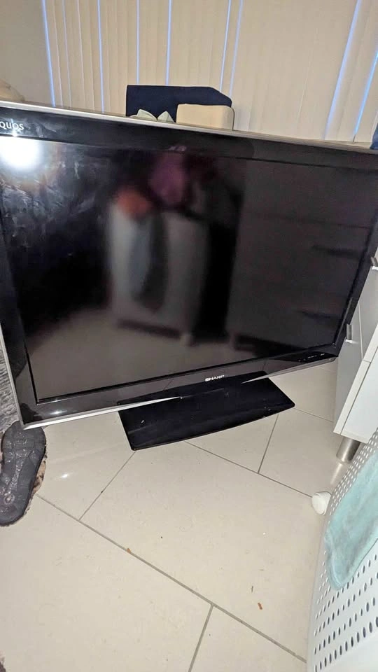 Sharp AQUOS TV