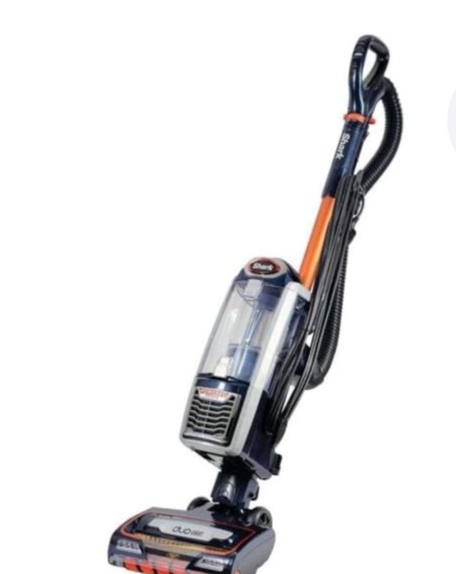 Shark NV801 Series Powered Lift-Away Vacuum Cleaner - photo 2
