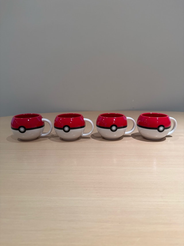 Pokémon Pokéball Ceramic Mugs Set
