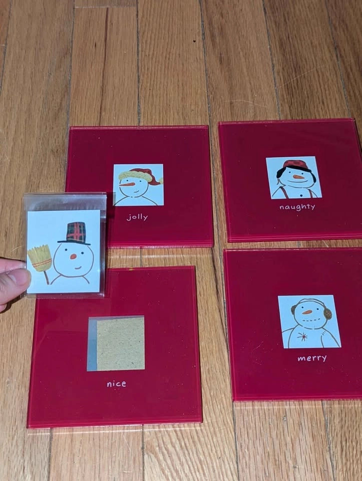 A set of 4 glass hallmark coasters - photo 3