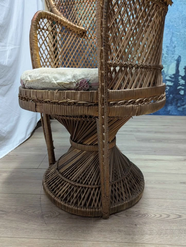 Peacock chair - photo 3