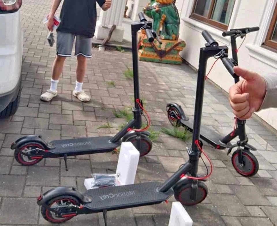 Brand New EVscooter Electric Scooter 35km/h Ninebot G30 Style
