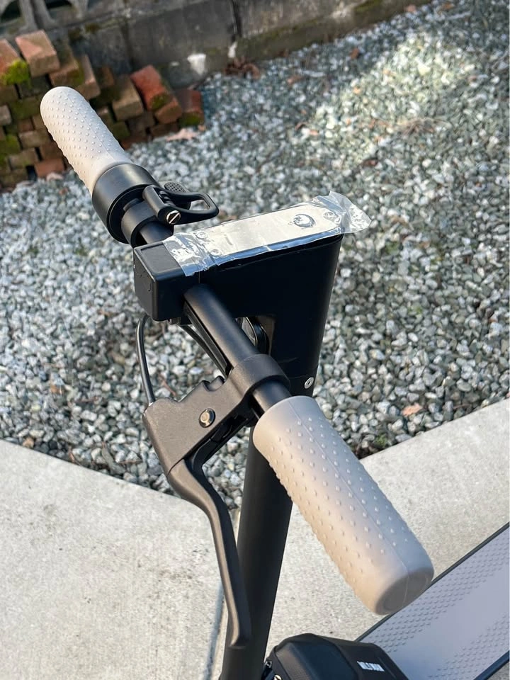 Brand New 500W 10-inch Electric Scooter - photo 5