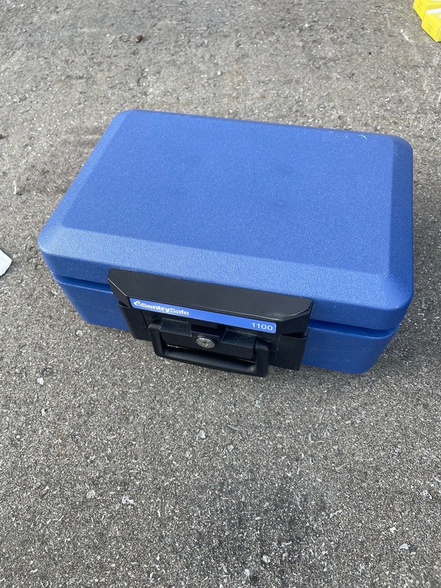 SentrySafe 1100 (no key)
