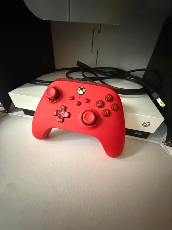 XBOX ONE X 1TB - photo 2