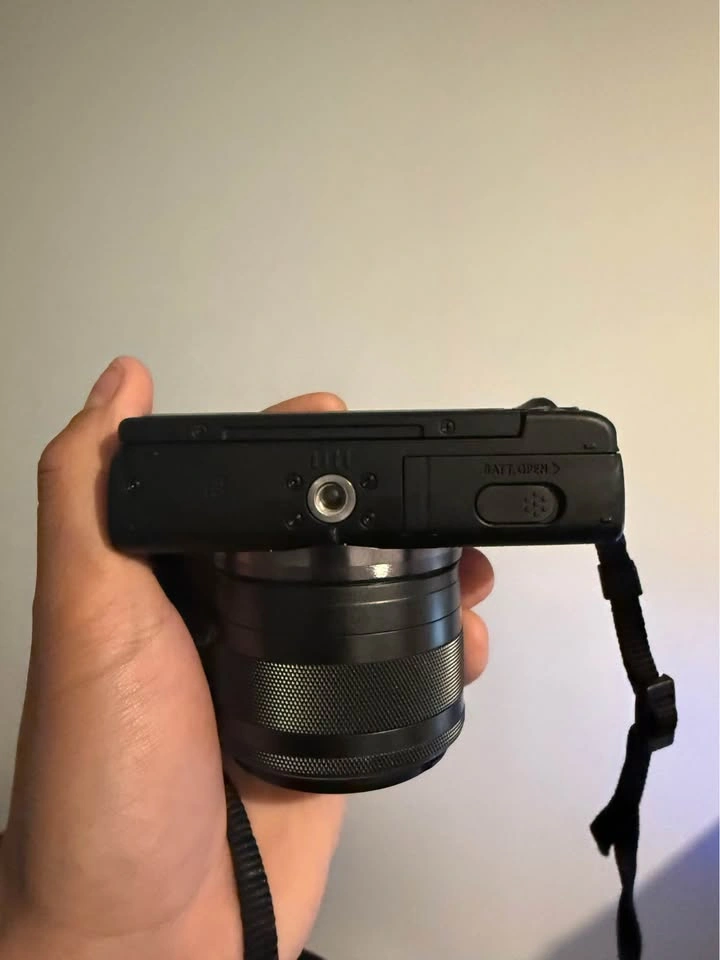 Canon EOS M100 Mirrorless Camera - photo 4