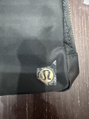 lululemon Everywhere Belt Bag Black Waist Pack 1L NWT - photo 2