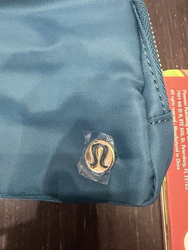 lululemon Everywhere Belt Bag Blue Waist Pack Zip Nylon/Poly - photo 2
