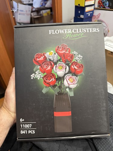 Flower Clusters Interlocking Blocks Set 11007 841pcs Ages 6+