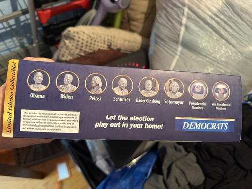 BulbHead 2020 Battle for the White House Political Chess Set - photo 5