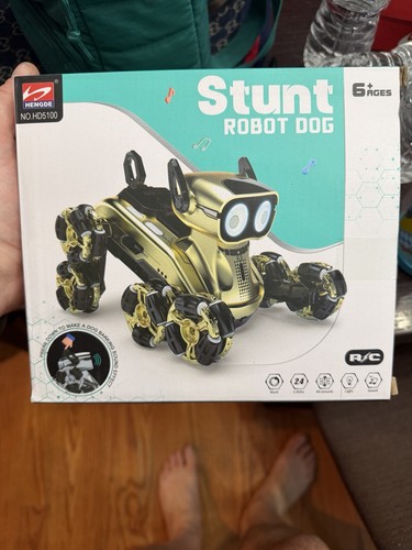 Hengde Stunt Robot Dog R/C 8-Wheel Music & Lighting HD5100