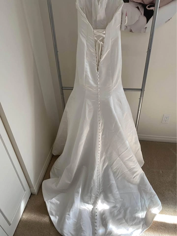 SIZE 0 - Timeless Sweetheart Wedding Dress - NWT - photo 2