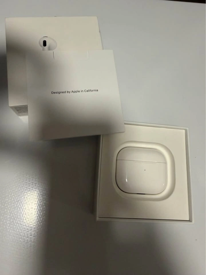 Apple AirPods (3rd Generation) with Lightning Charging Case - photo 4