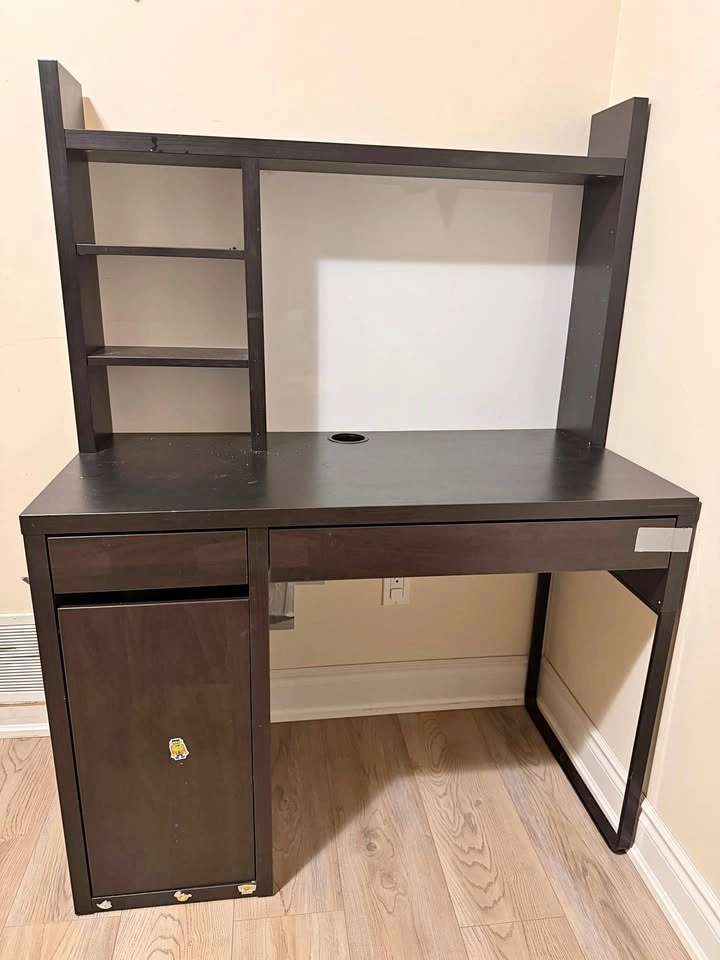 Computer Desk with Hutch & Storage