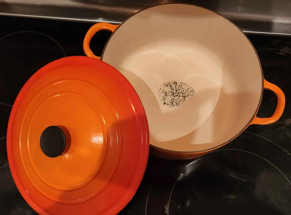Vintage Le Crueset Dutch Oven - photo 3
