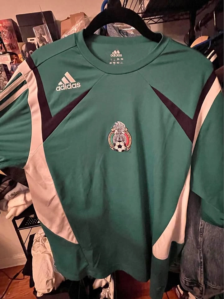 Adidas vintage México training top(M)