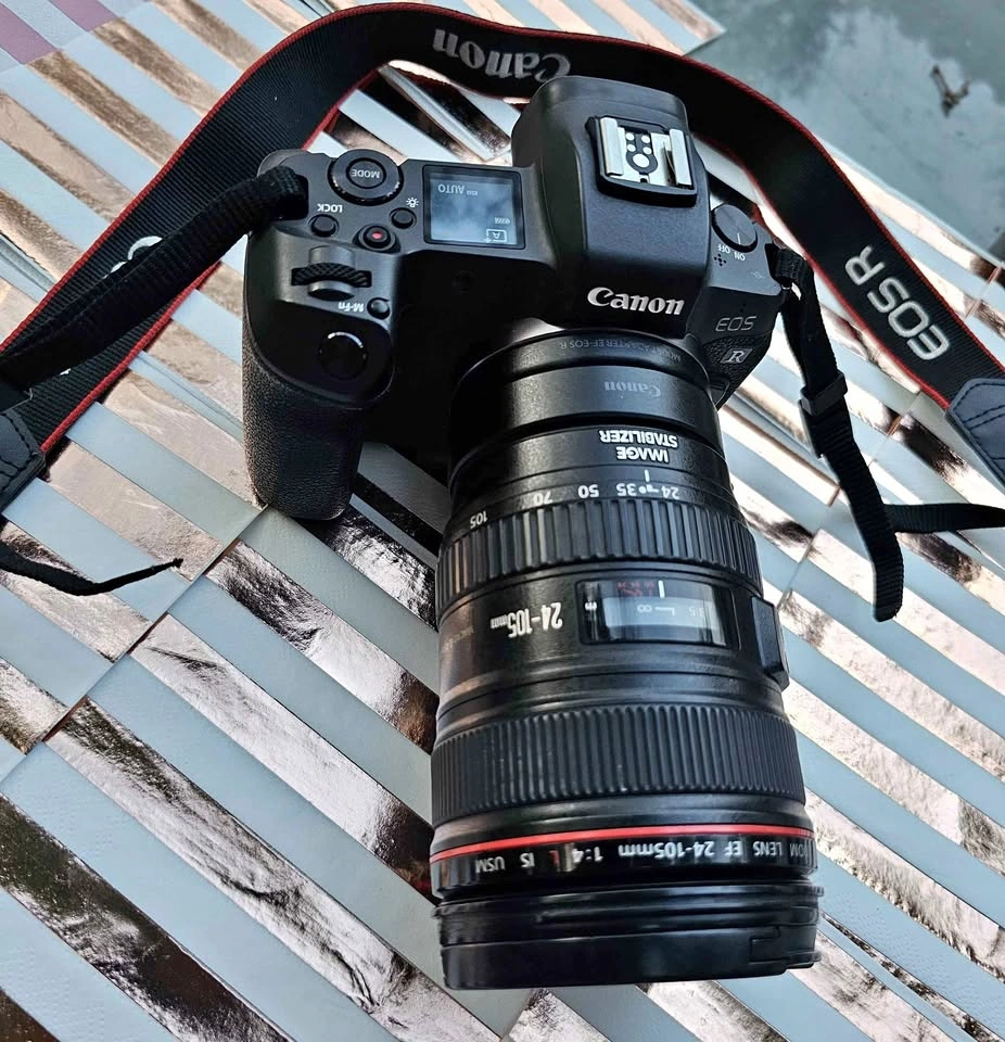 Canon EOS R with EF 24-105mm f/4L IS USM Lens