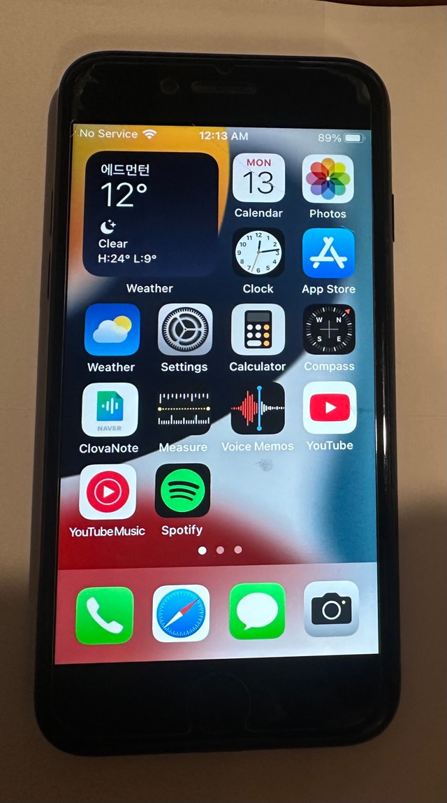 (Price dropped)iPhone7 128GB Black,Unlocked, 72% Battery+ Case
