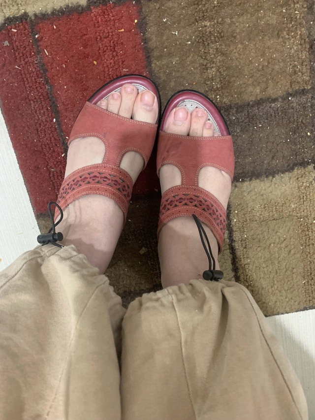 Sandals size 8.5