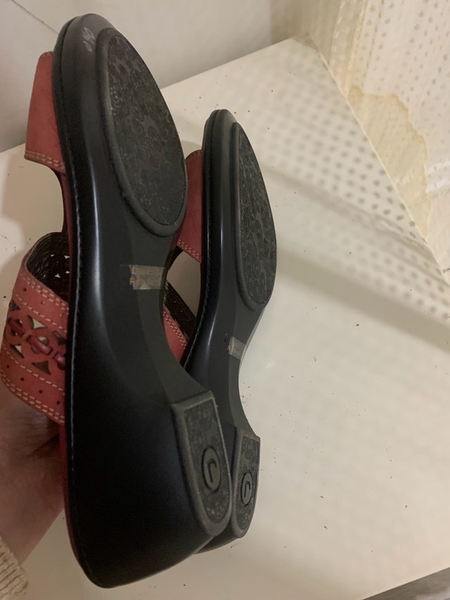 Sandals size 8.5 - photo 2