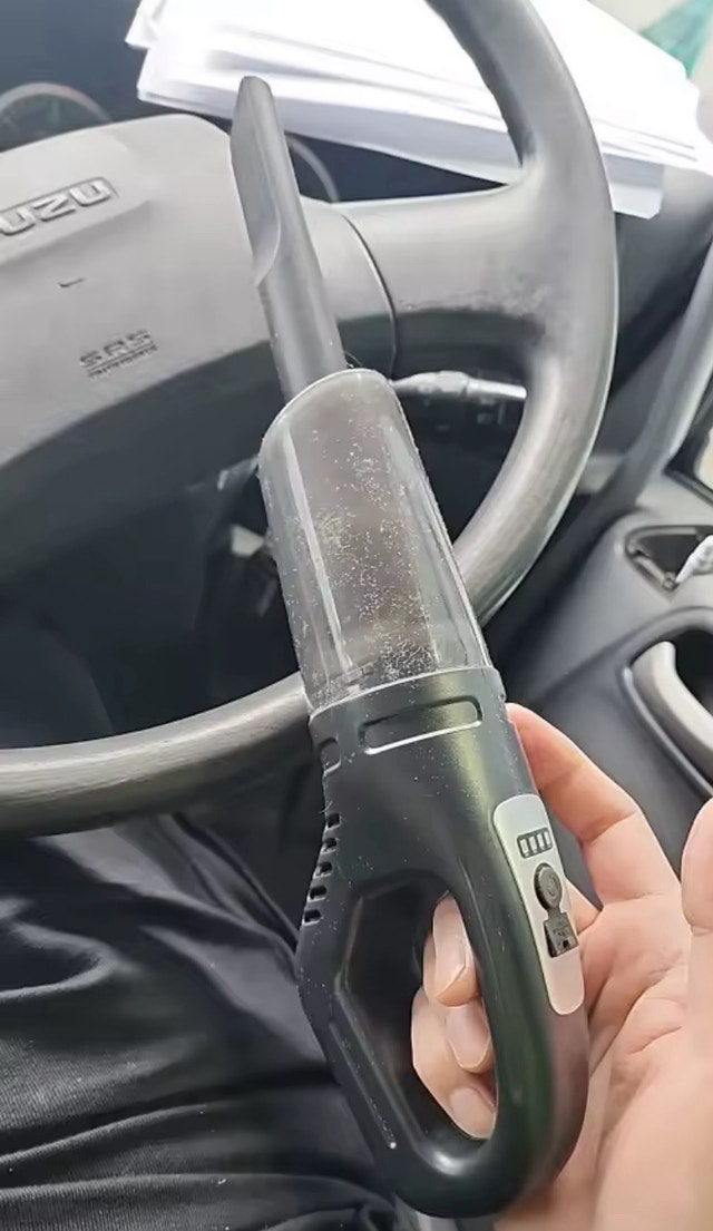Portable Wireless Vacuum - photo 2