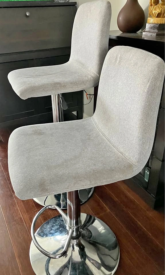 Breakfast/Bar high chair