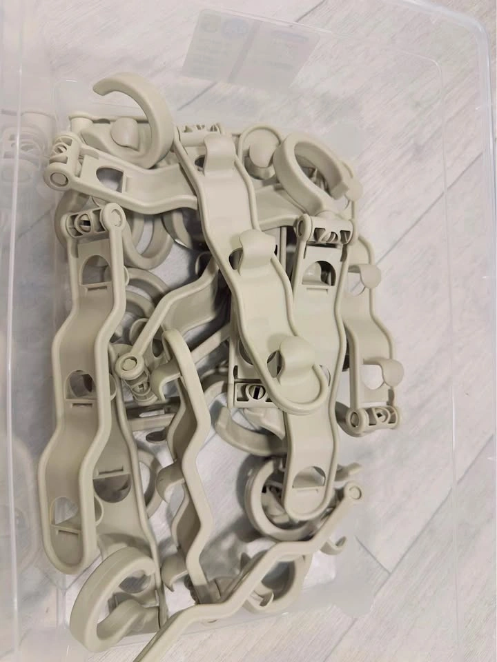 Plastic Space Saving Clothes Hanger Connector Hooks (15 pieces)