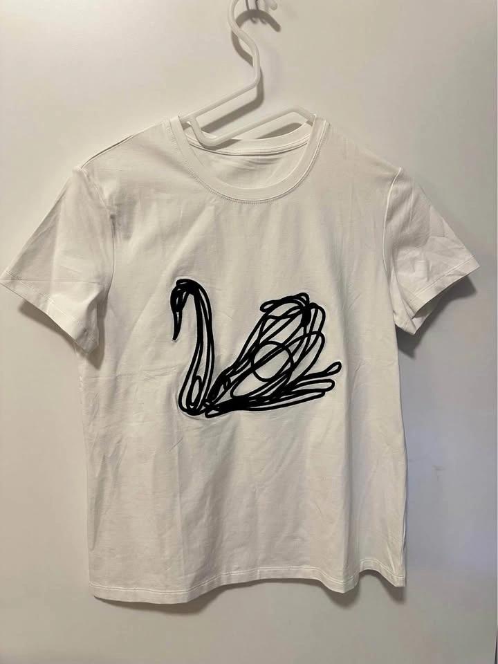 White T-Shirt with Black Swan Design (size m) - women